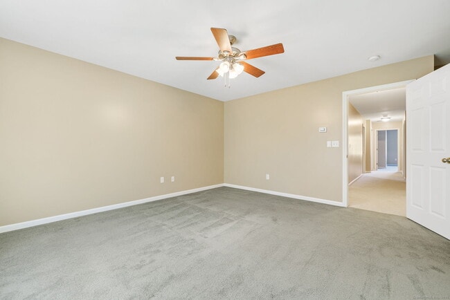 Building Photo - 38 Brighton Park Way