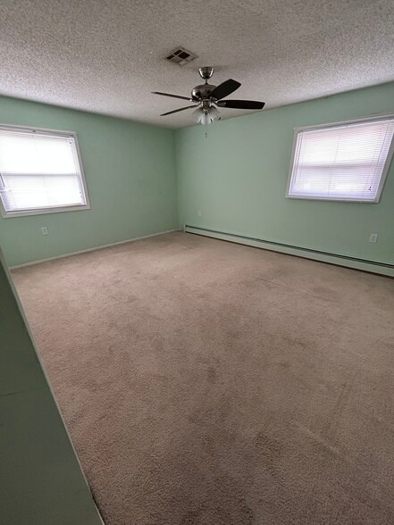Bedroom - 53 Vail St