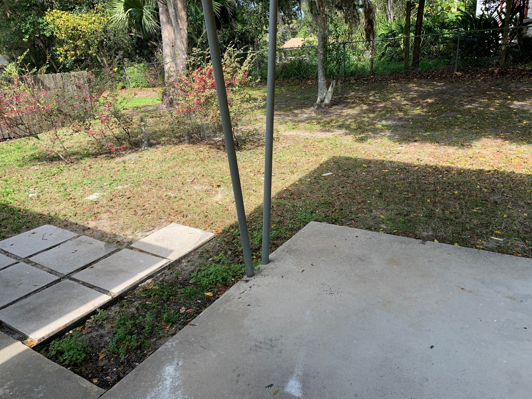 Building Photo - 127 E Kentucky Ave