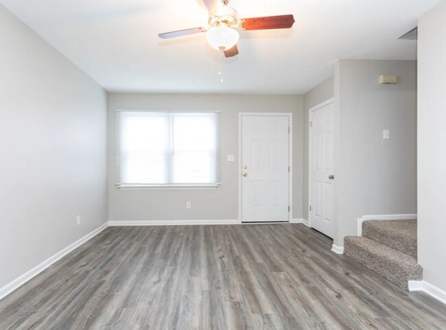 Building Photo - Beautifully Renovated 2 Bedroom Townhomes ...