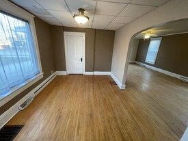 Building Photo - 426 Ransom St
