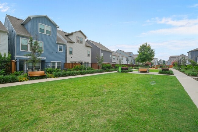 Building Photo - 10964 Swang Link Dr