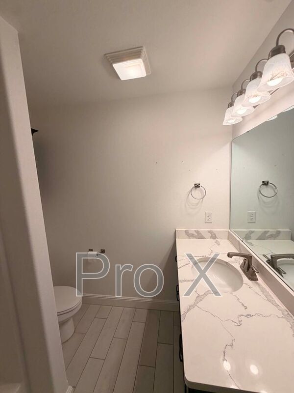 Building Photo - 347 Sidney Ln