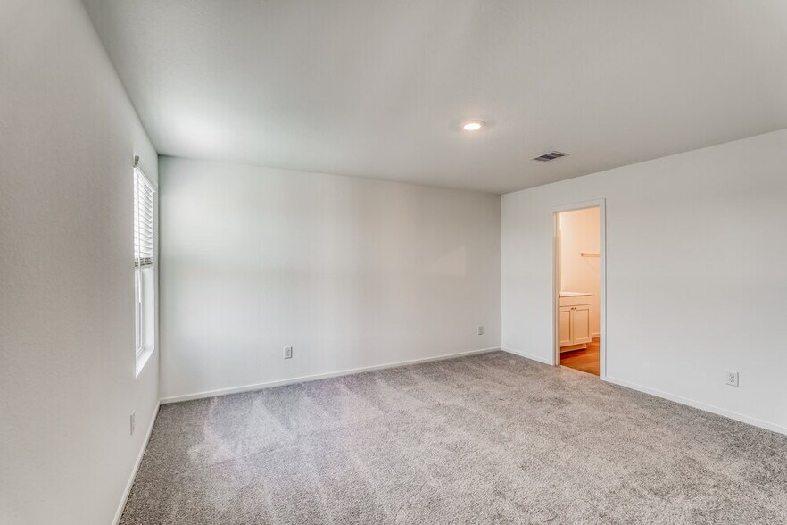 Building Photo - 472 San Miguel Crk Dr