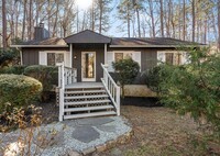 Building Photo - Chapel Hill 3 Bed 2 Bath Ranch Cottage Ava...