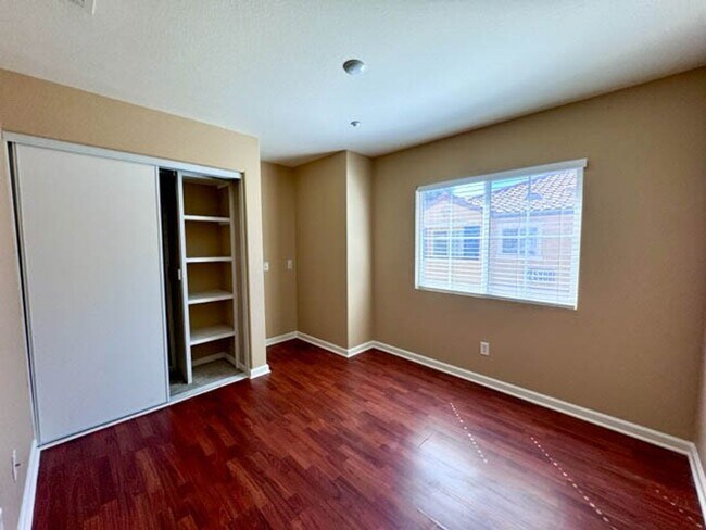 Building Photo - Move-in special! Move in by 12/25 and receive $300 off the first month’s rent! 2 bedroom Condo av...