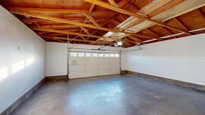Building Photo - 438 Seminole Way
