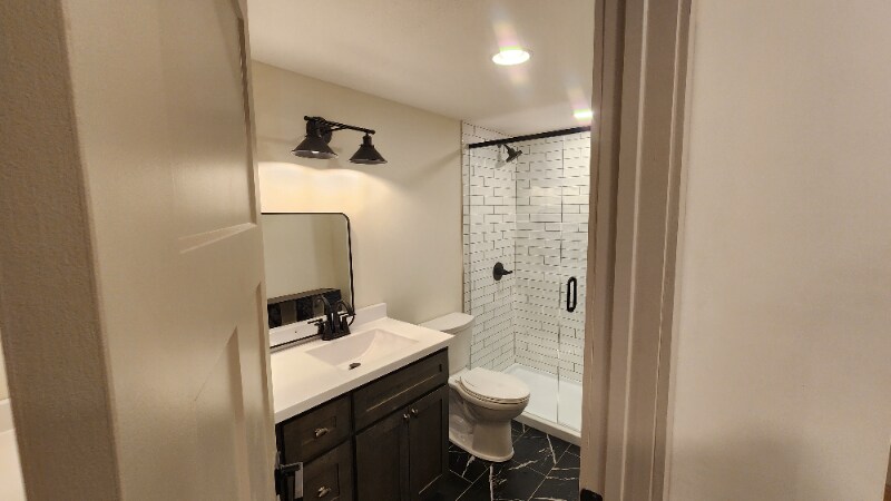 Building Photo - 1704 S Forest Dr