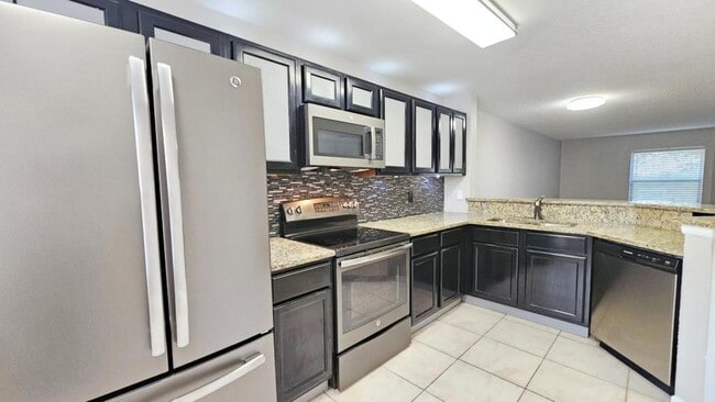 Building Photo - 7805 Sugar Brook Ct