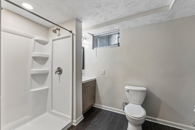 Building Photo - 2110 S 50th St