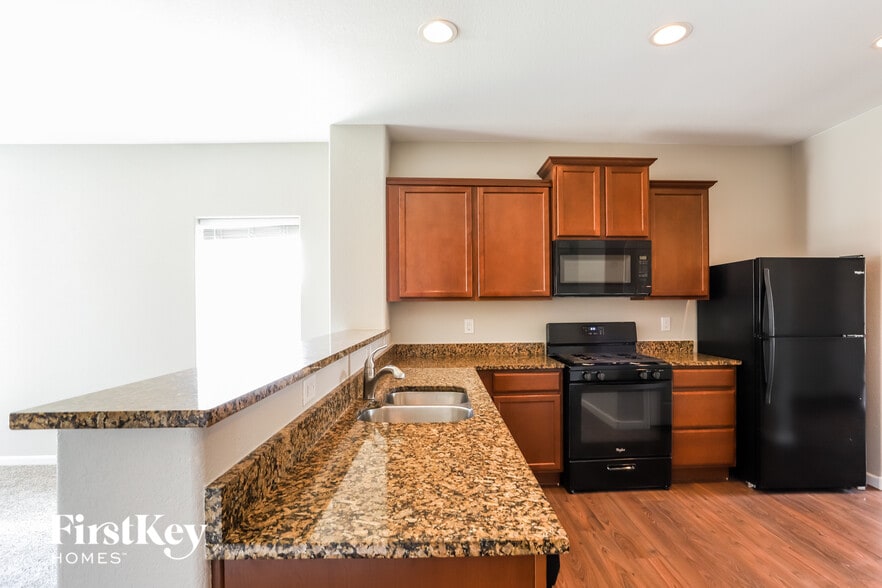 Building Photo - 9524 Cherry Ln