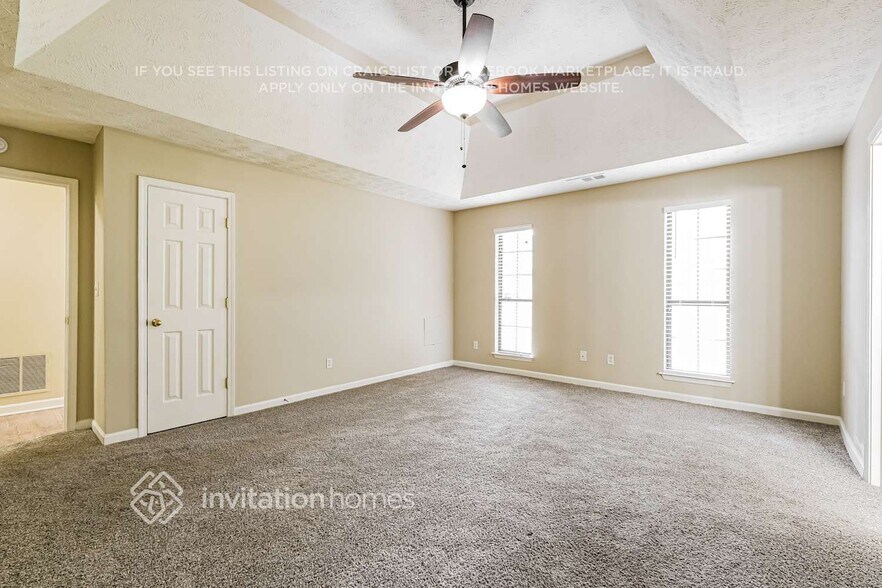 Building Photo - 1570 Canberra Dr