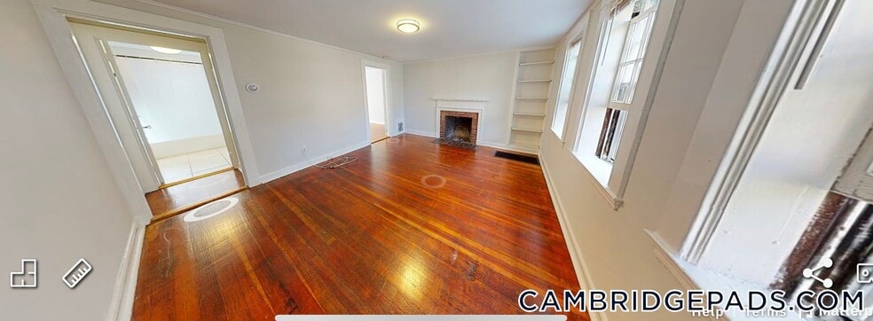 Building Photo - 38 Gibson St