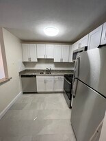 Building Photo - 245 Main St