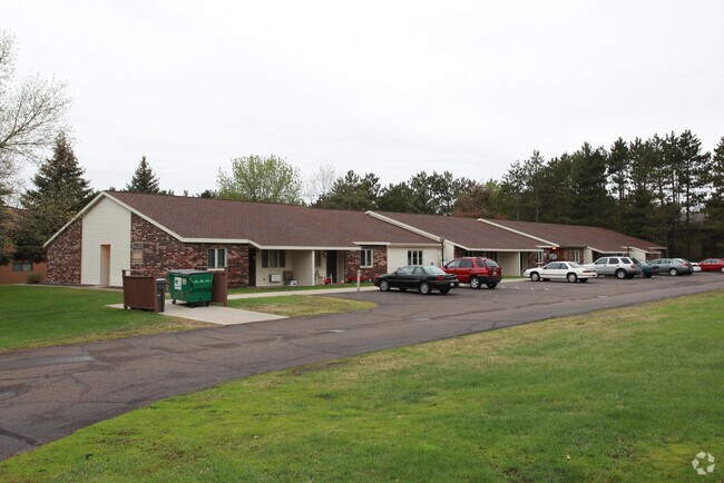 Primary Photo - Hillcrest Apartments