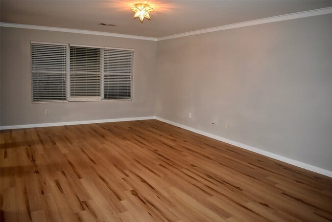 Building Photo - 410 Laurel Sage Dr