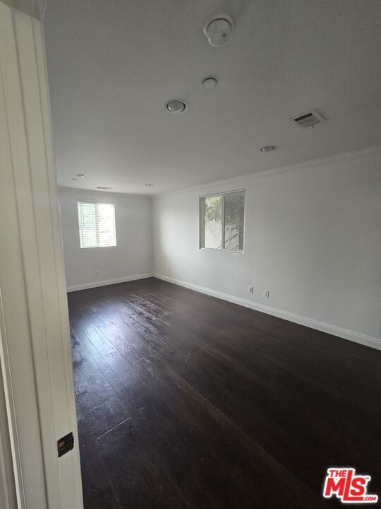 Building Photo - 8822 Orchard Ave