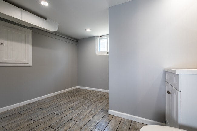 Building Photo - 5713 Spaulding St