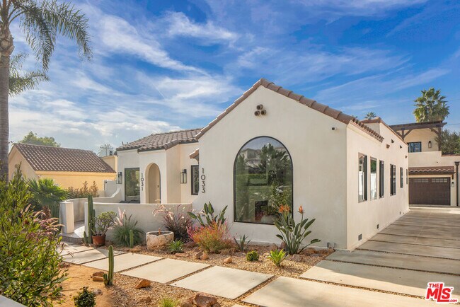 Building Photo - 1031 Havenhurst Dr