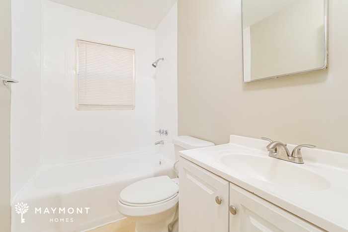 Building Photo - 10808 E 58 St