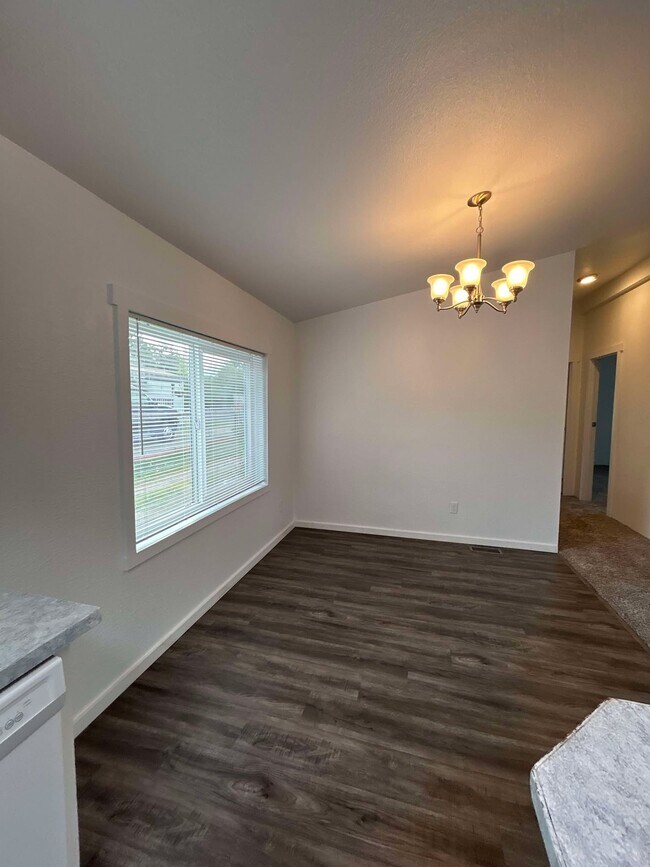 Building Photo - 8743 Whitewood Loop SE