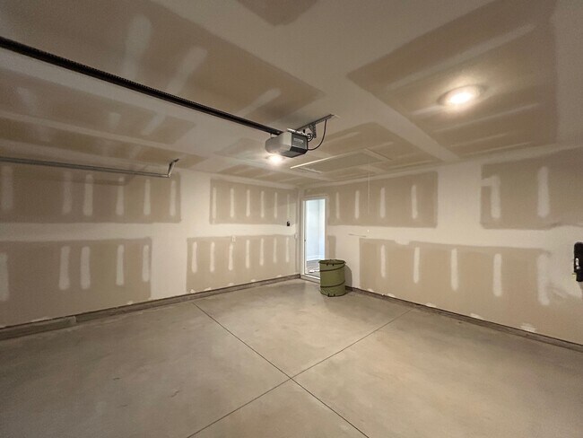 Building Photo - 1237 Pampas Grass Dr