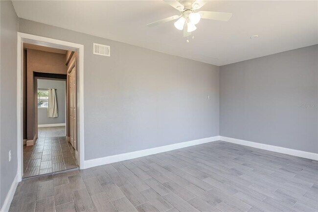 Building Photo - 8725 N 52nd St