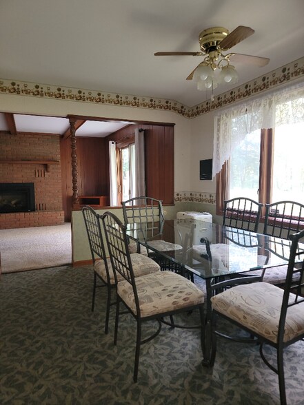 Building Photo - 335 Colgate Ln