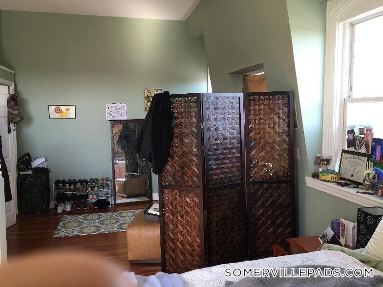 Building Photo - 358 Broadway