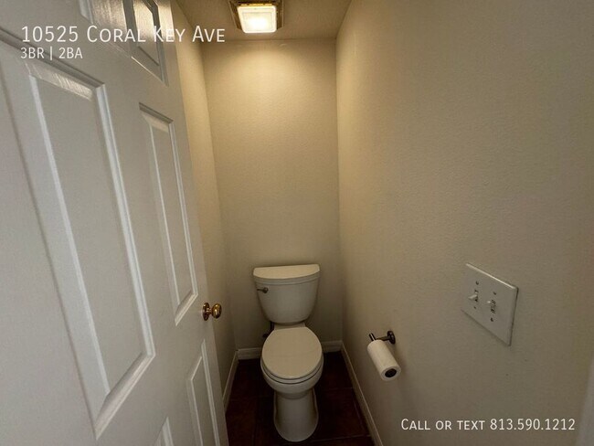 Building Photo - 10525 Coral Key Ave