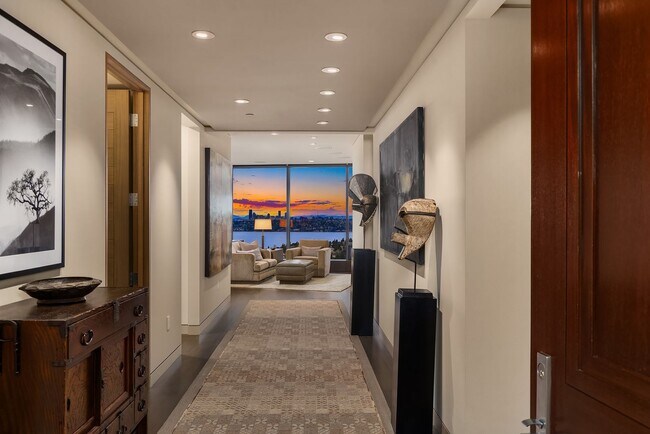 Building Photo - 3Bd/2.5Ba One Lincoln Tower Penthouse
