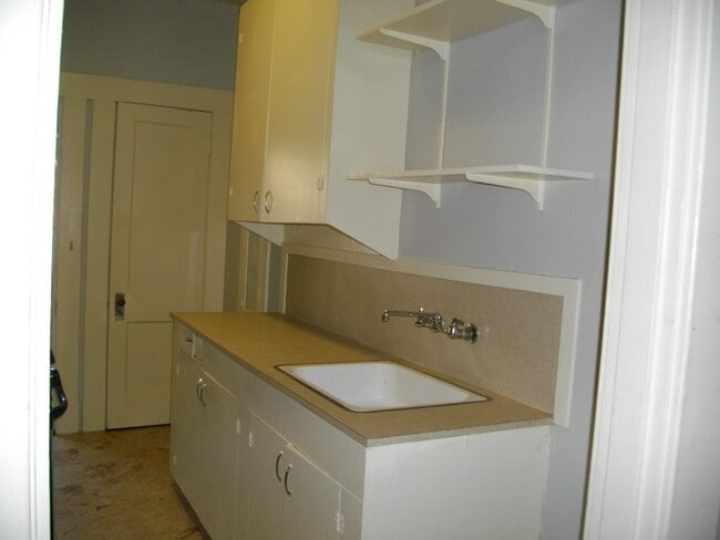 Building Photo - Rental Property