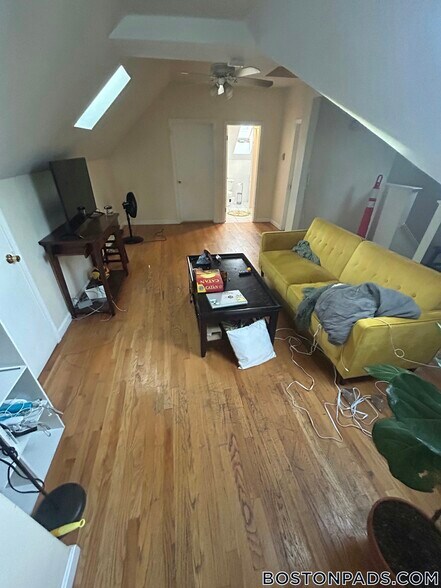 Building Photo - 1 Sachem St