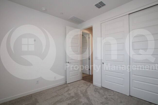 Building Photo - 4132 E Brisa Dr