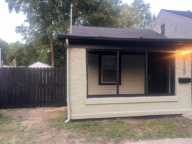 Primary Photo - 5123 Reed Ave