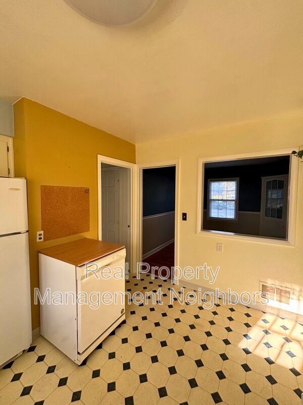 Building Photo - 3466 McCracken St
