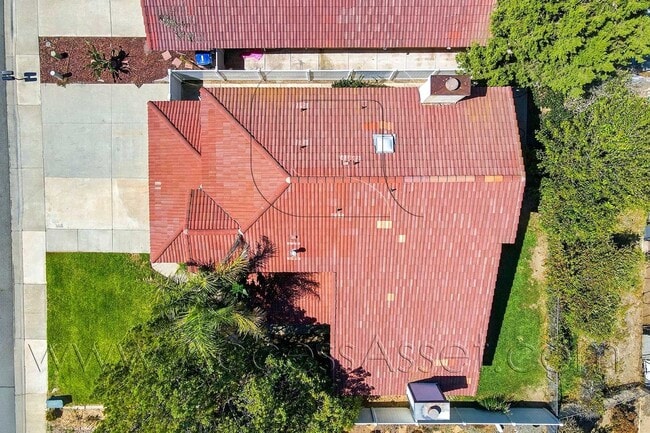 Building Photo - 15630 Half Moon Dr