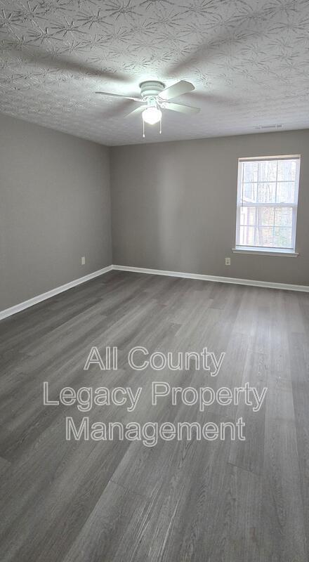 Building Photo - 10107 Clearview Dr NW