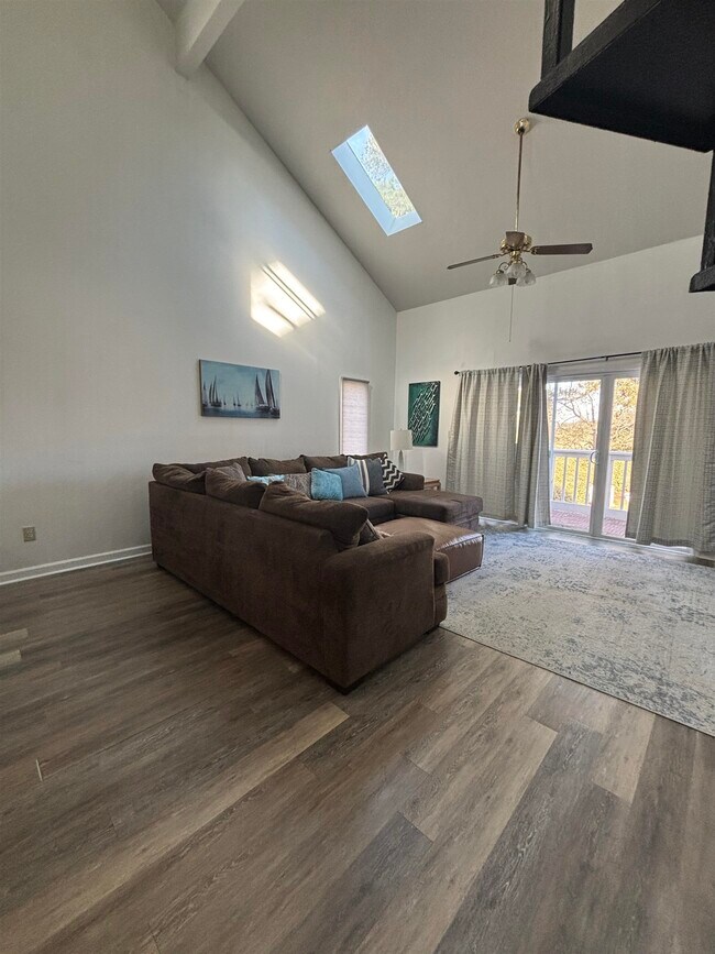 Building Photo - 3700 Golf Colony Ln