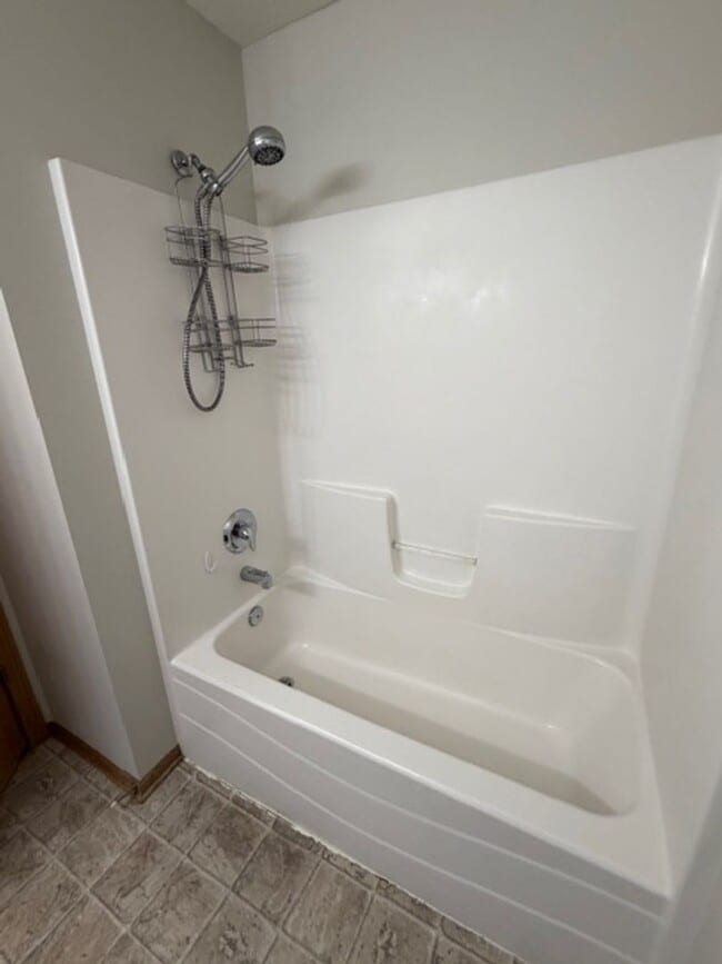 Building Photo - Large 4 bedroom house in SW Lincoln