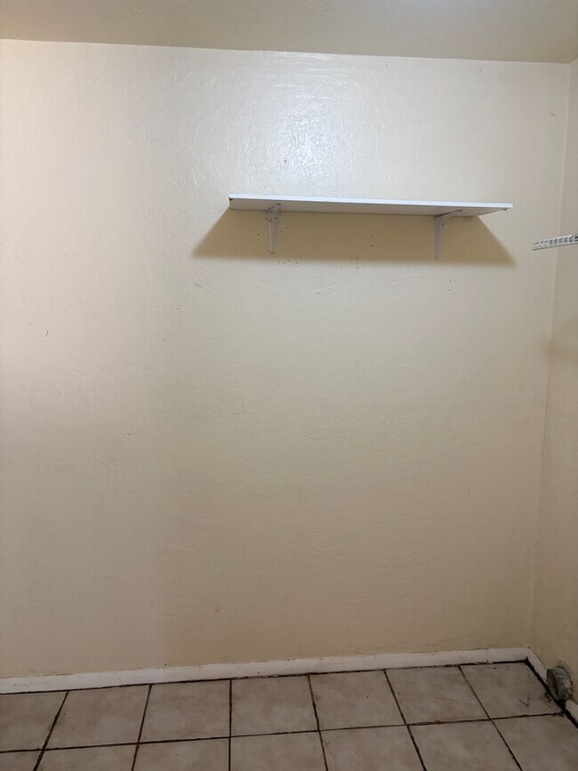 Building Photo - 901 US-77