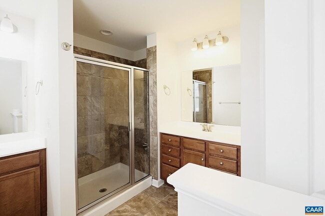 Building Photo - 2135 Saranac Ct