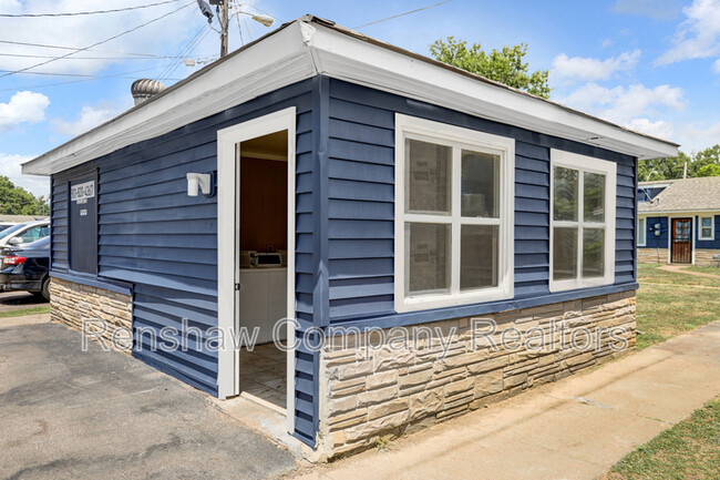 Building Photo - 1487 Cherry Rd