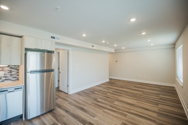 Building Photo - 3707 Haverford Ave