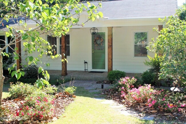 Building Photo - 275 Piney Ln