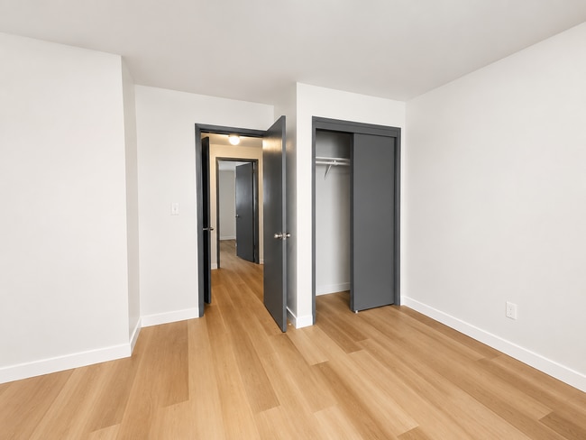 Building Photo - 703 Woodford Ave N