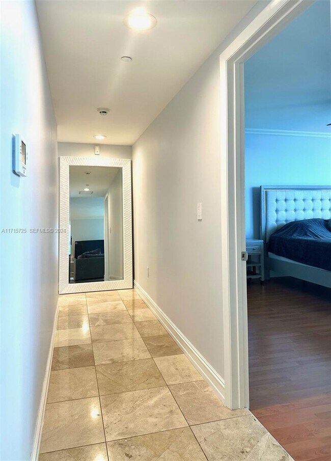 Building Photo - 1850 S Ocean Dr