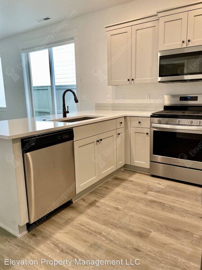 Building Photo - 2 br, 2 bath House - 20725 SE Iron Horse L...