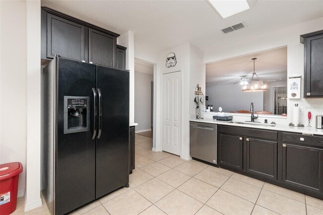 Building Photo - 1569 Tamarind Rd