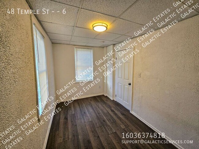 Building Photo - 48 Temple St
